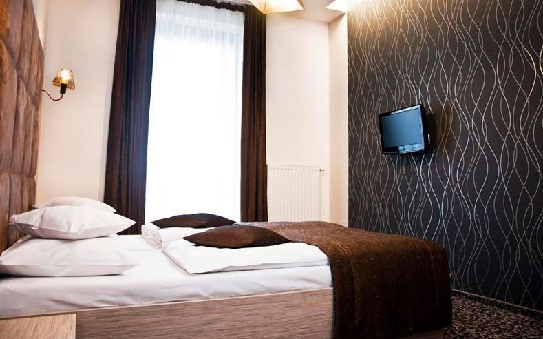 Hotel Vis A Vis Oleśnica Camera foto