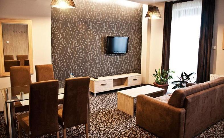 Hotel Vis A Vis Oleśnica Camera foto